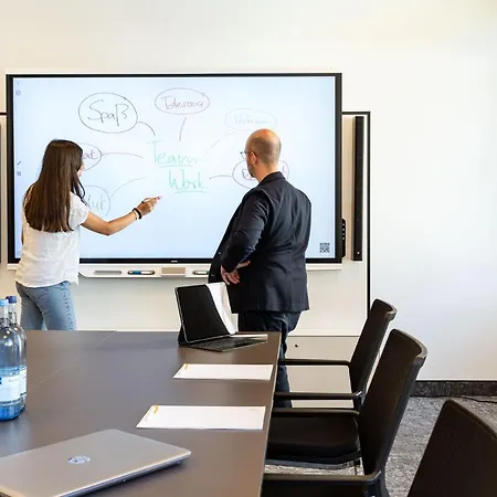 Hotell Ringhotel Skreuz 4*