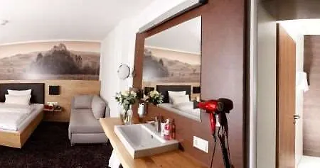 Ringhotel Skreuz Hotell