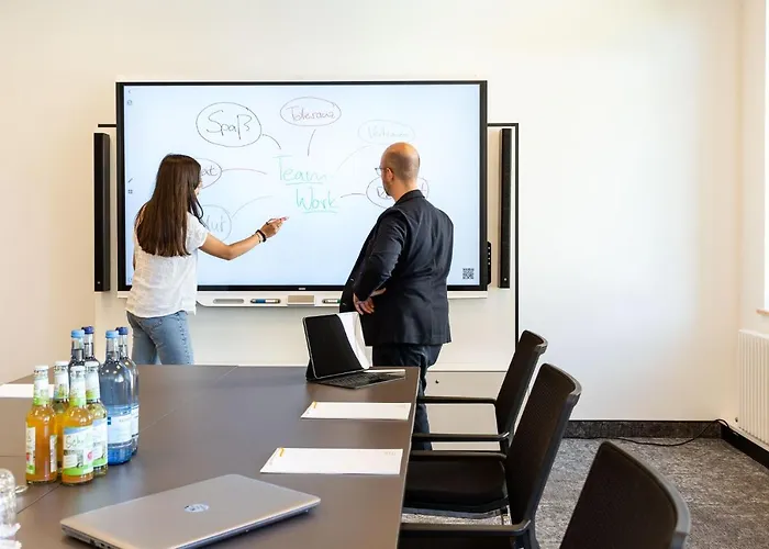 Hotel Ringhotel Skreuz 4*