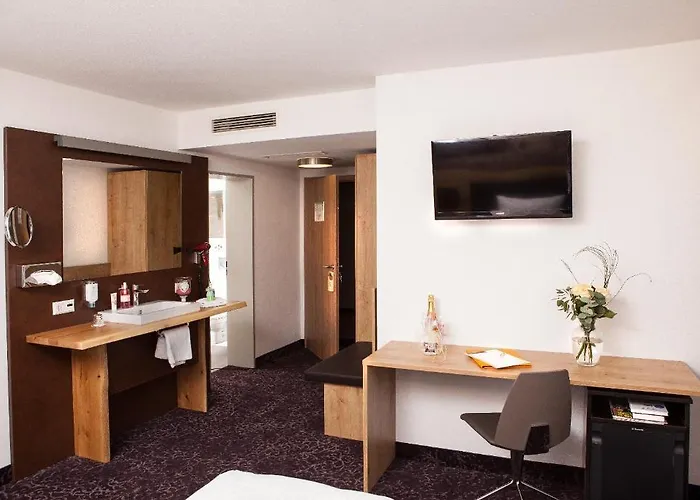 Hotel Ringhotel Skreuz 4*